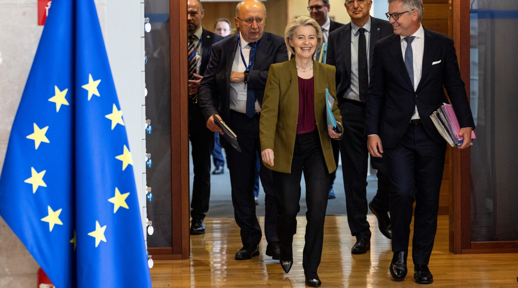 Andrius Kubilius, European Commissioner for Defence and Space, Ursula von der Leyen, Björn Seibert, Head of Cabinet of Ursula von der Leyen, Costas Kadis, European Commissioner for Fisheries and Oceans, and Magnus Brunner, European Commissioner for Internal Affairs and Migration (from left to right)